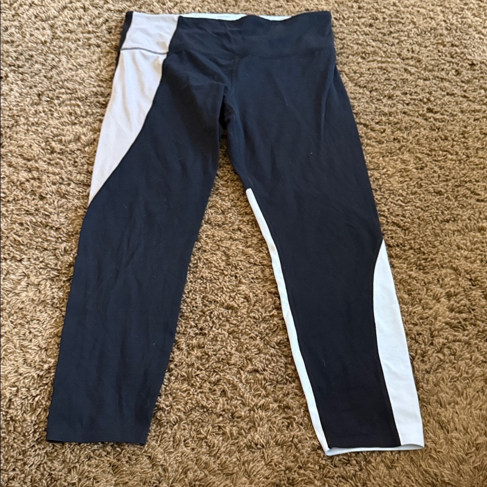 Athleta Two-Tone Black and White Leggings